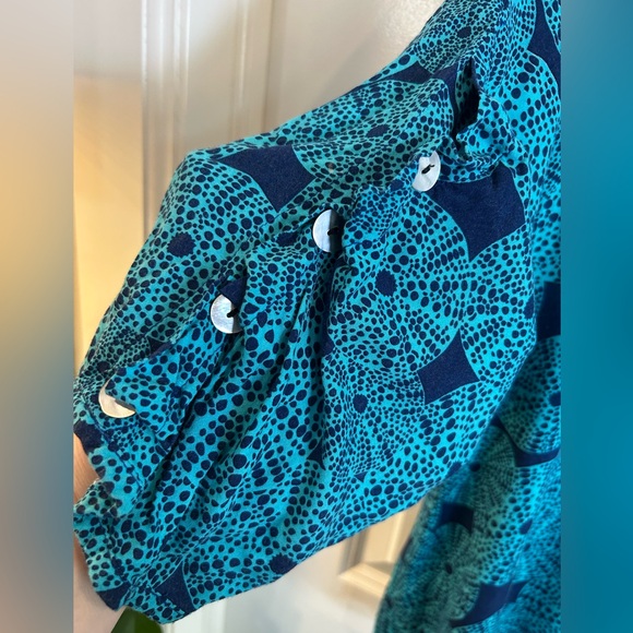 Escapada Teal and Navy Geometric Top Size Medium - Picture 5 of 10